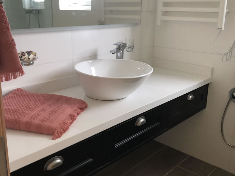 Domingo de León, portafolio de baños