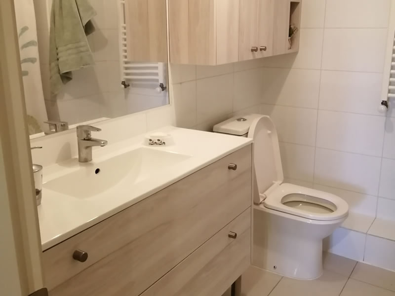 Domingo de León, portafolio de baños