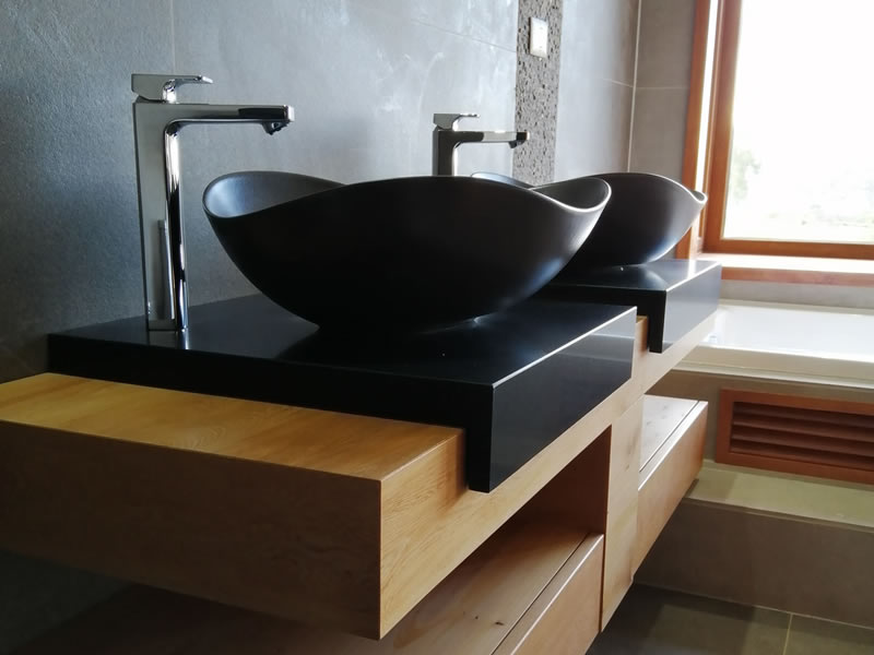 Domingo de León, portafolio de baños