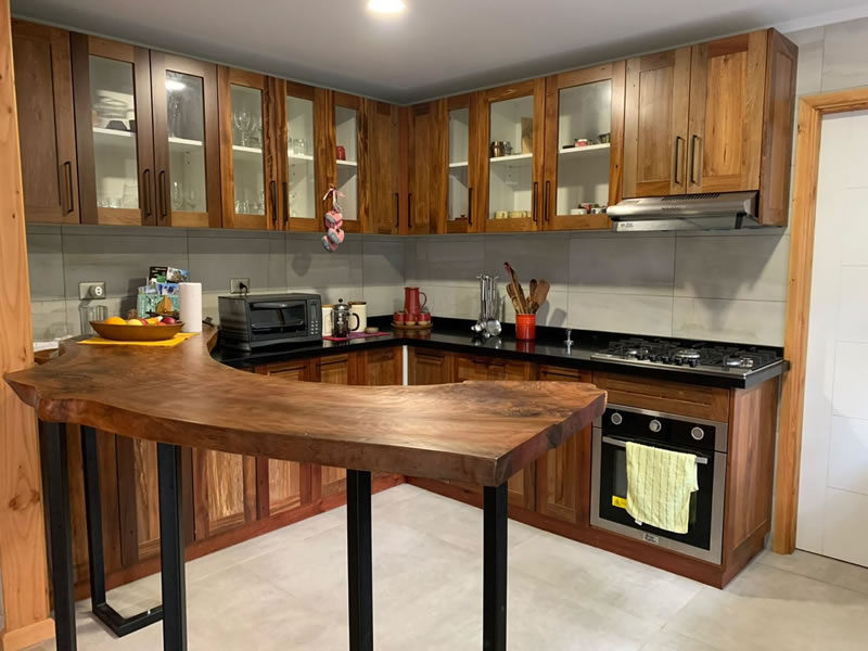 Domingo de León, portafolio de cocinas madera